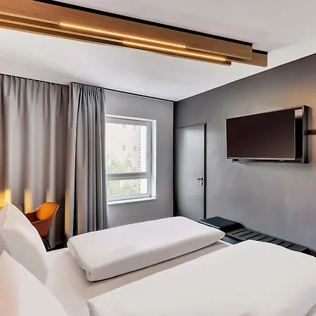 Ibis Styles Altstadt Hotel 3*